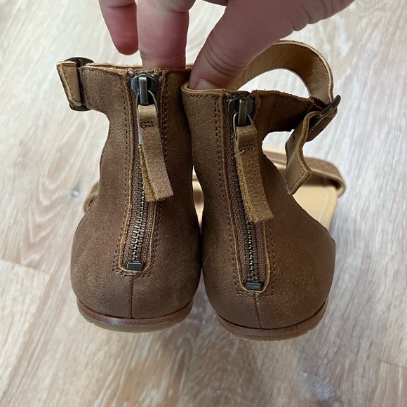 Women's Roots Sandals - Picture 2 of 5